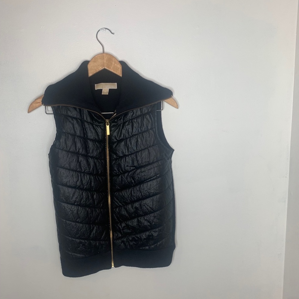 Woman’s Black XS Puffer Vest Michael Kors
